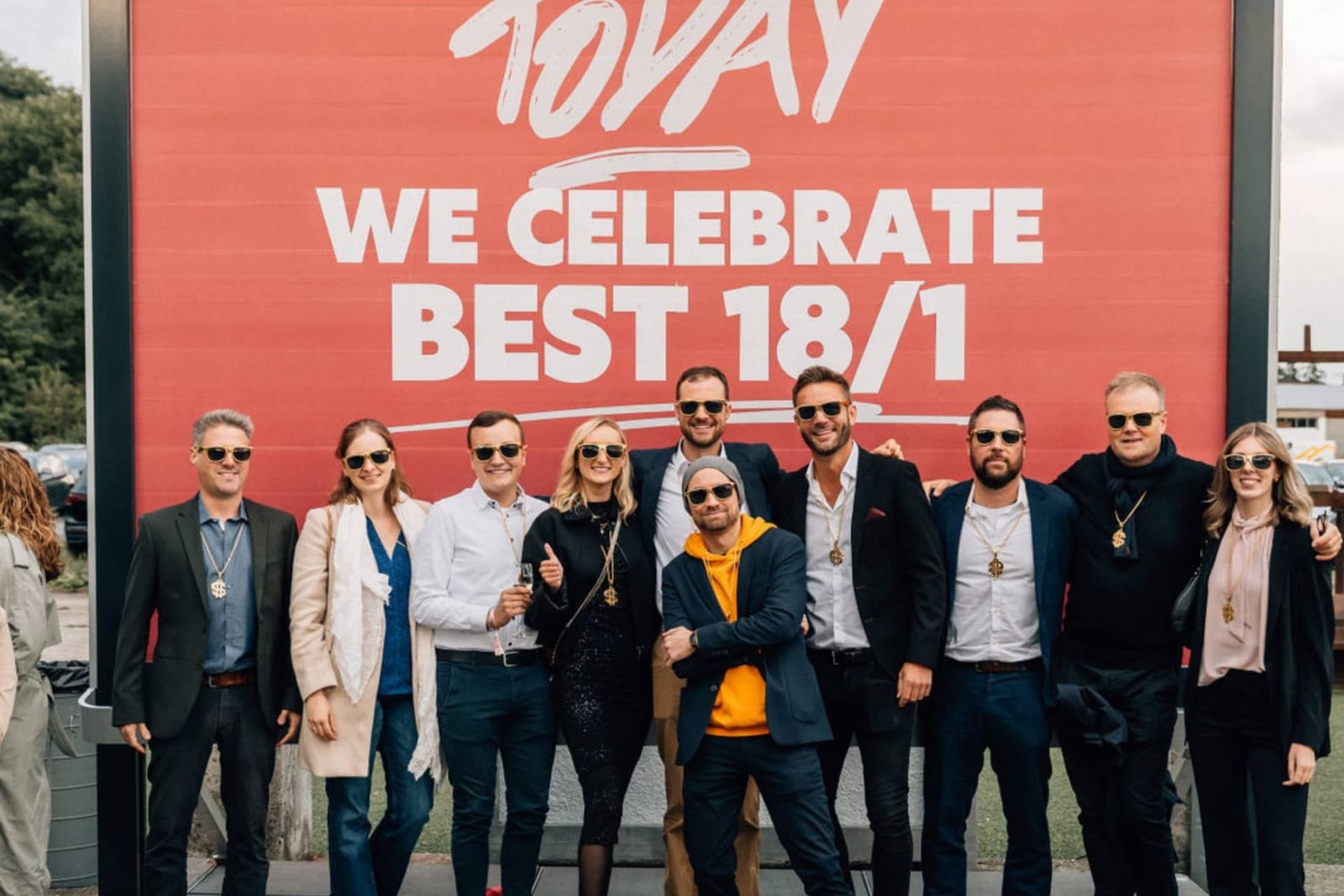 Gruppenfoto Marketing-Team der KSK-Immobilien bei der Preisverleihung des Best 18/1 Awards 2024
