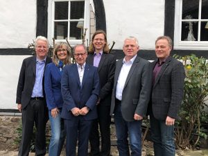 Gruppenfoto IHK-Tagung zum Immobilienmarkt Rheinisch-Bergischer Kreis