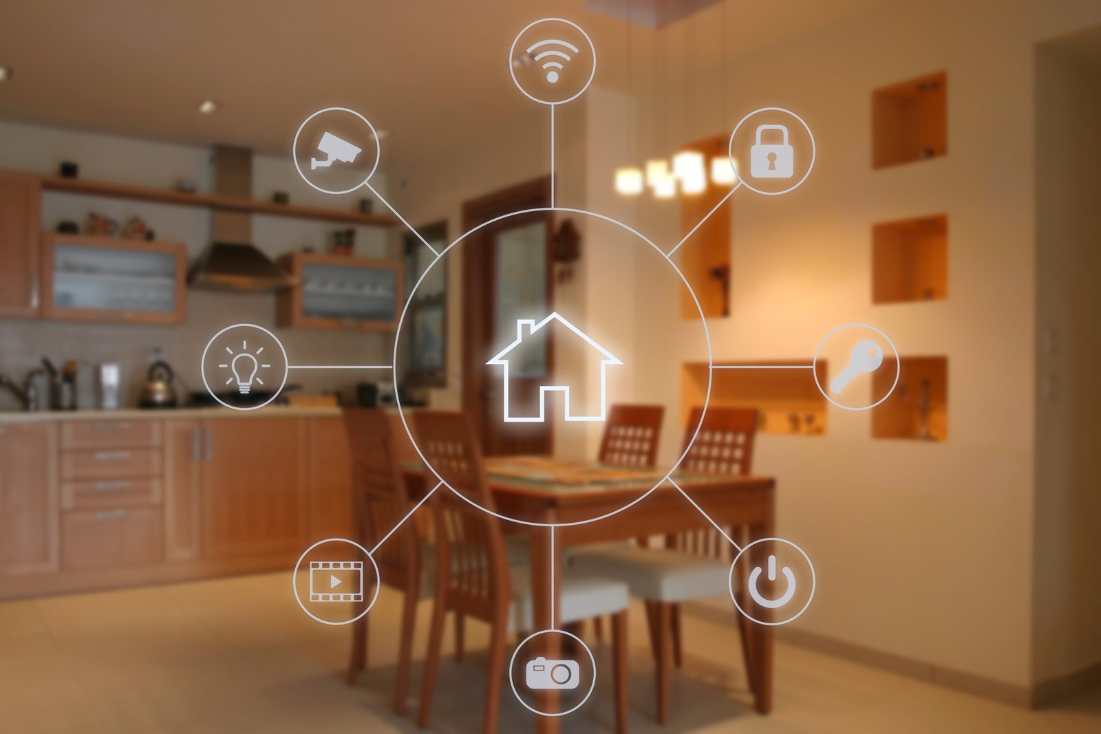 Smart Home Symbole vor Wohnung