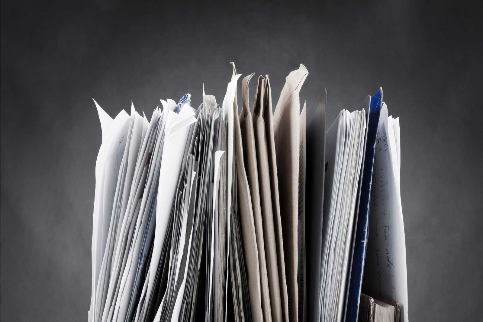 Stapel Unterlagen für Mietvertrag